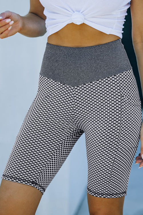 Black Side Pockets Butt Lifting Workout Yoga Shorts